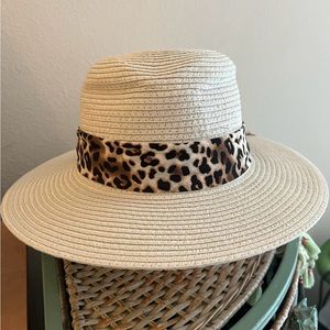 Sassy summer woven hat with animal print hat band!